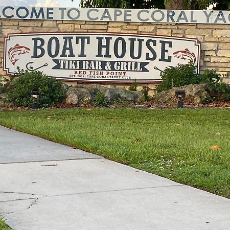 This Homestay Oasis Is The Cape'S Best Place To Stay Cape Coral Bagian luar foto