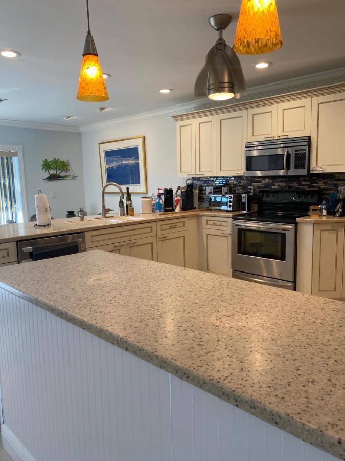 This Homestay Oasis Is The Cape'S Best Place To Stay Cape Coral Bagian luar foto