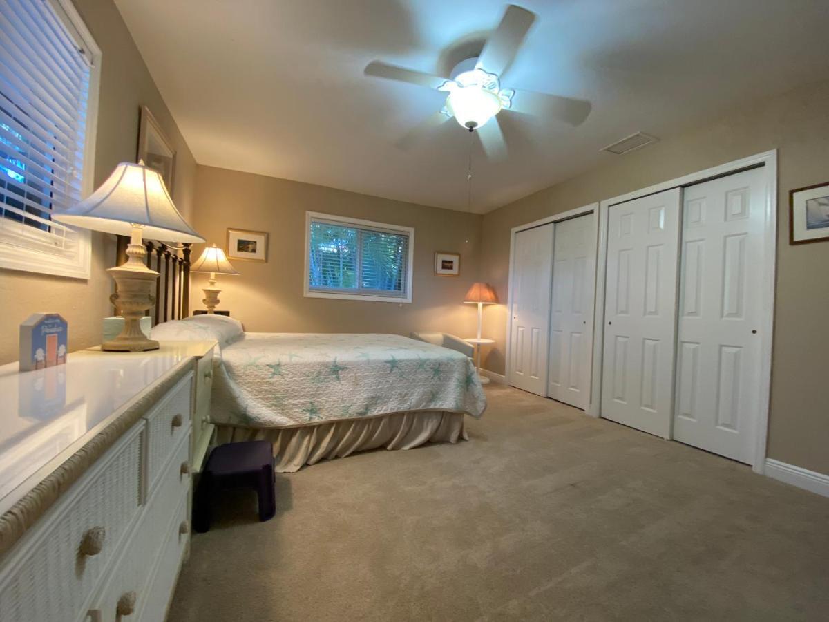 This Homestay Oasis Is The Cape'S Best Place To Stay Cape Coral Bagian luar foto